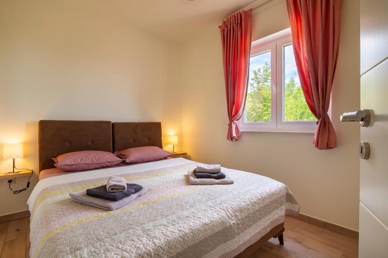 Apartmani Smokovo ヤドラニヴォ エクステリア 写真